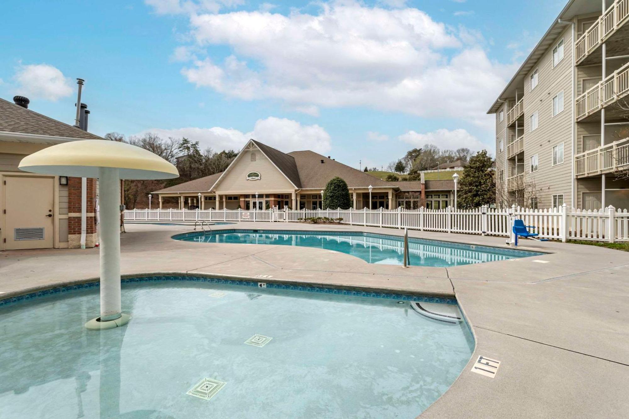 Leconte Hotel & Convention Center, Ascend Hotel Collection Pigeon Forge Bagian luar foto